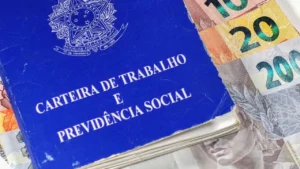 Especialista revela estratégias para colocar a vida financeira em ordem com o pagamento do 13° salário nesta reta final do ano