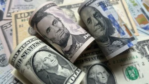 O aumento na cotação do dólar tem efeitos diretos na inflação e é um reflexo de vários fatores da economia