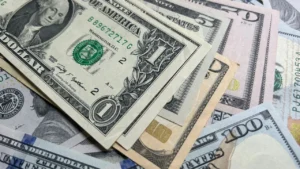 Especialista compartilha seis dicas para enfrentar a alta do dólar e aproveitar a viagem internacional sem trazer prejuízos para o bolso