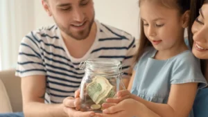 Entenda como ensinar educação financeira para as crianças