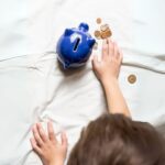 Aprenda como guardar dinheiro ganhando pouco e construir sua reserva!