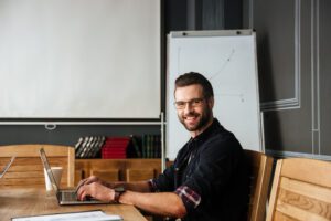 O trabalho freelancer vem ganhando cada vez mais espaço, principalmente entre os profissionais em busca de novas experiências