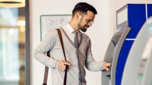 O que é conta salário? Entenda como funciona essa modalidade bancária!