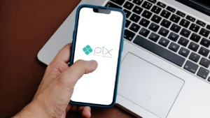 Saiba como organizar suas finanças ao receber por Pix